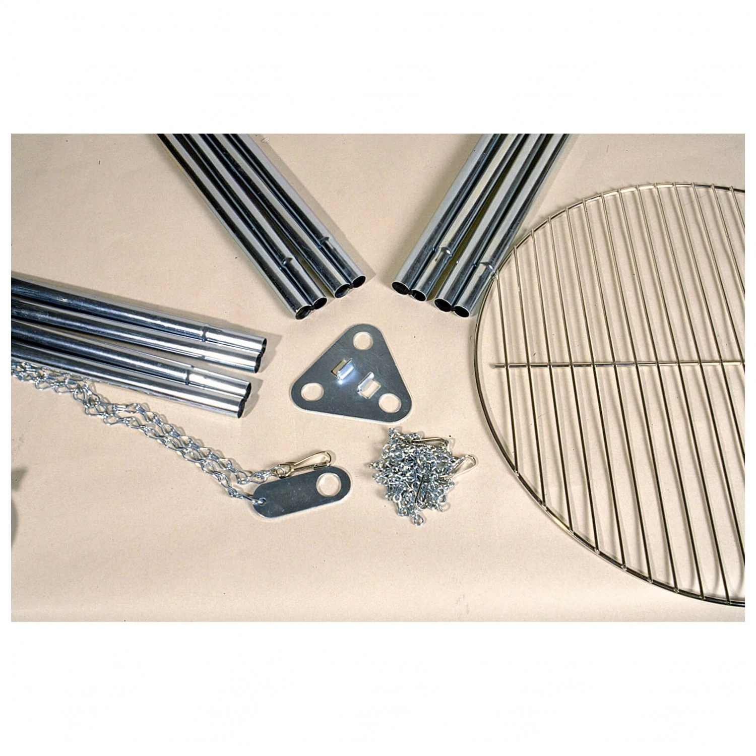 Coghlans Dreibein-Grill - Réchaud à Combustible Sec 4 Coghlans Dreibein-Grill - Réchaud à Combustible Sec – Image 4