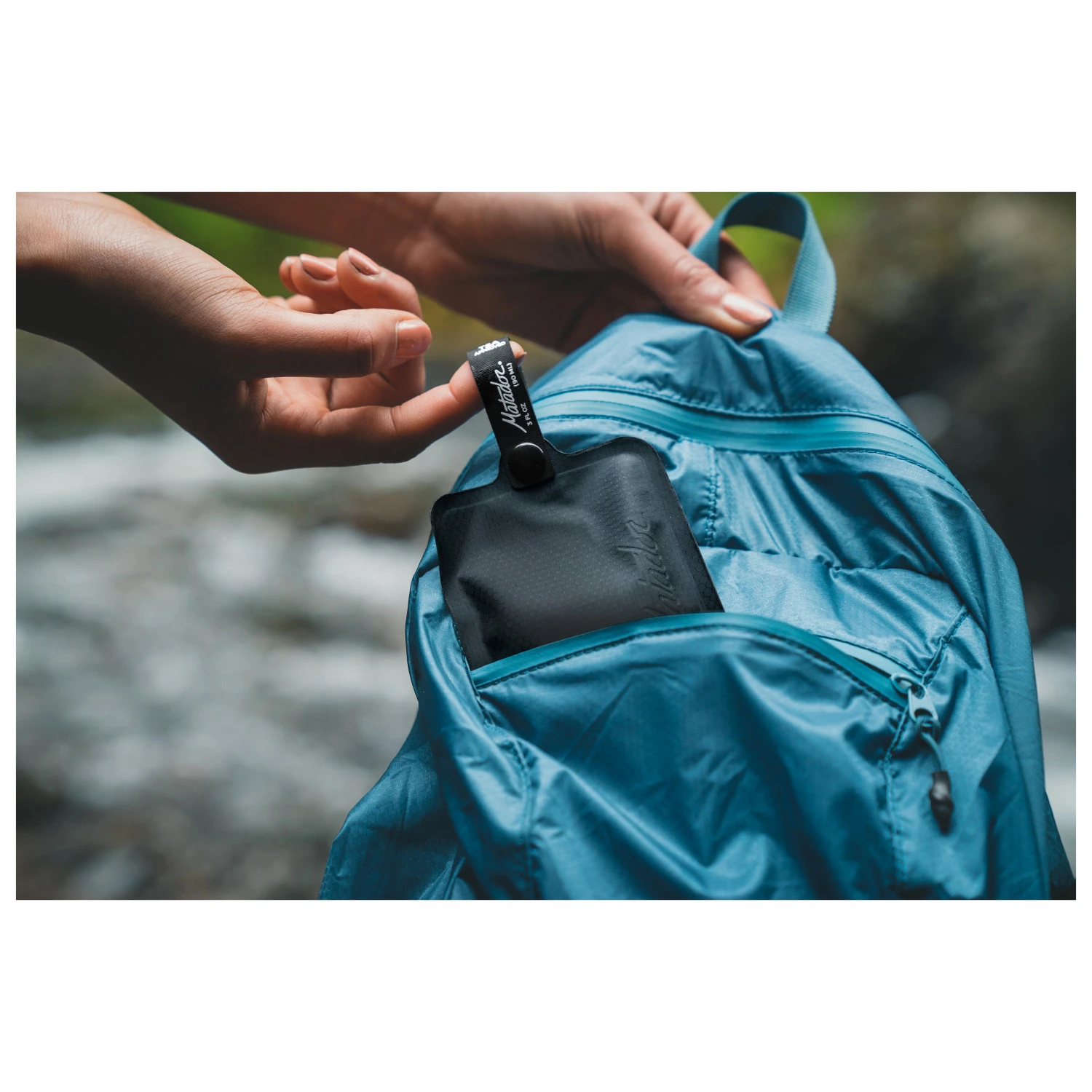 Matador Flatpak Toiletry Bottle 3Pk 7 Matador Flatpak Toiletry Bottle 3Pk – Image 7